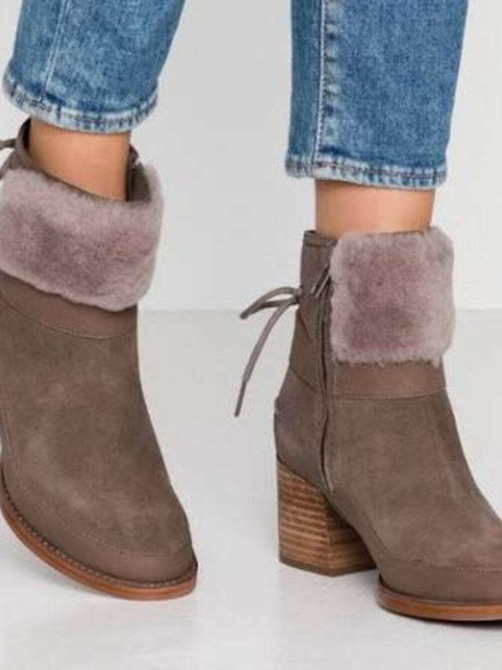 NWT UGG Kirke Grey Suede Shearling Cuff Ankle Boots Size 10